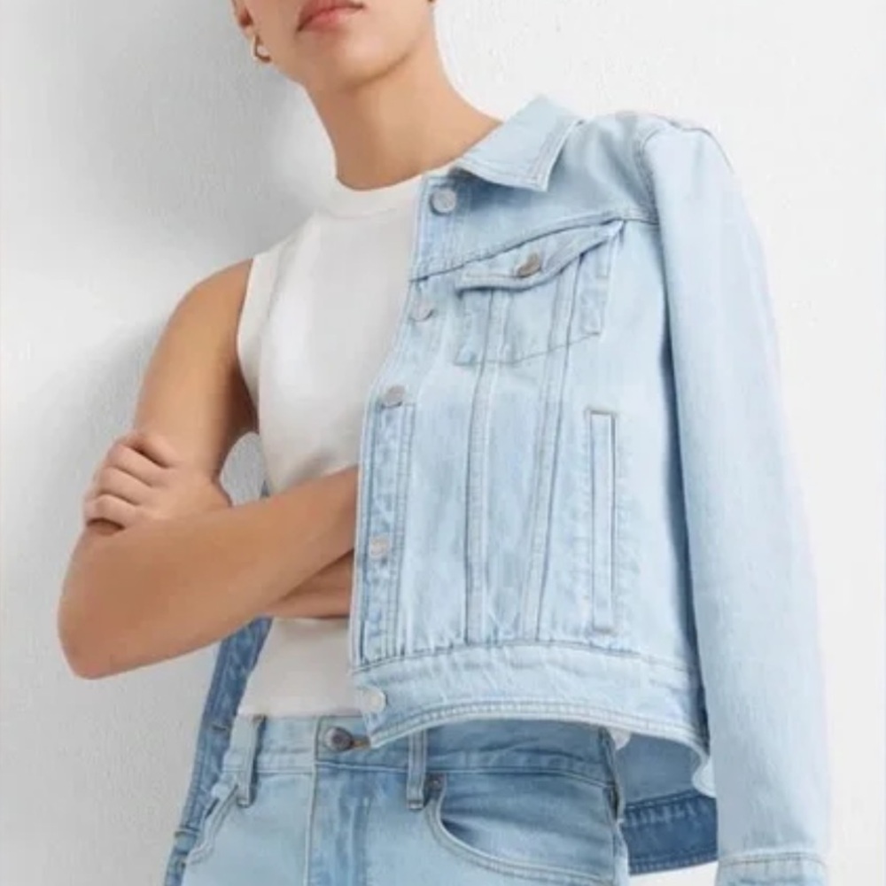 Club Monaco, Denim Jean Trucker Jacket, NEW with tags, size small